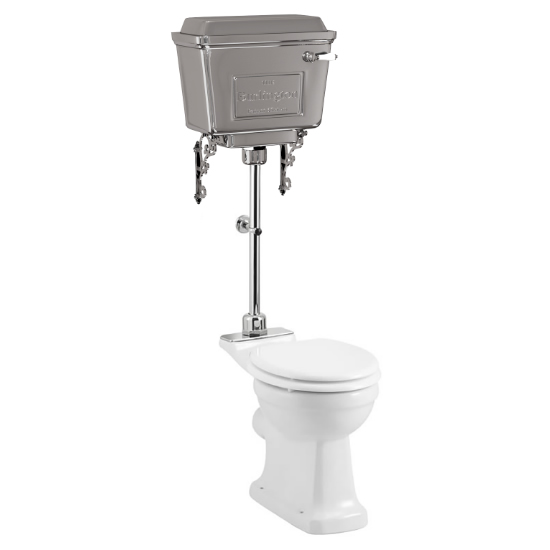 Standard medium level WC with 440 chrome lever cister